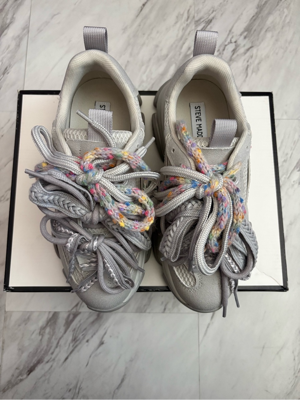 Steve Madden Women’s Pryce Light Gray Chunky Platform Sneakers - Picture 2 of 5